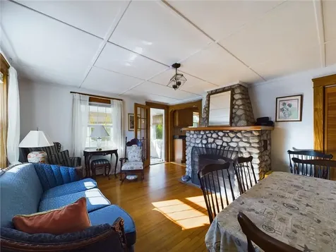 19 Maywood Road Narragansett RI 02882