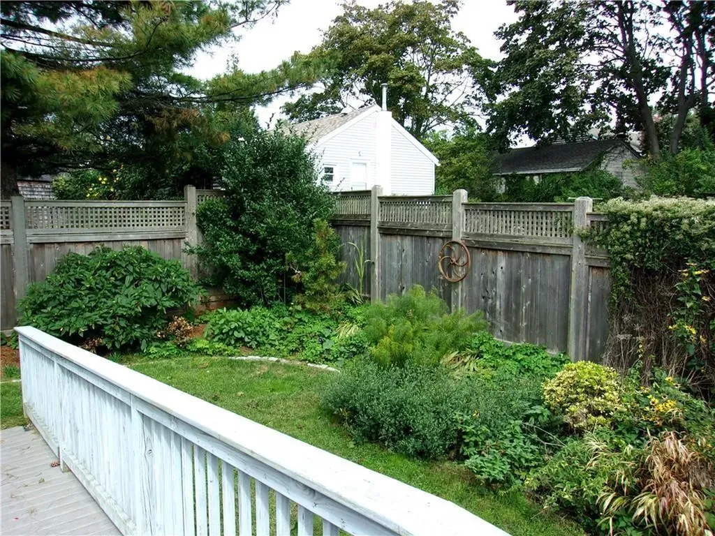 39 Renfrew Avenue Middletown RI 02842