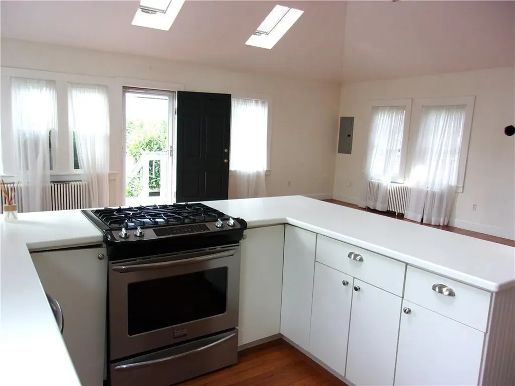 39 Renfrew Avenue Middletown RI 02842