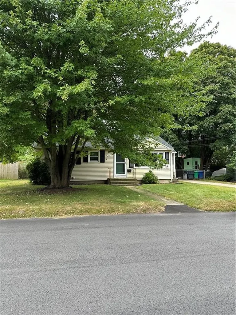 257 Sand Pond Road Warwick RI 02888