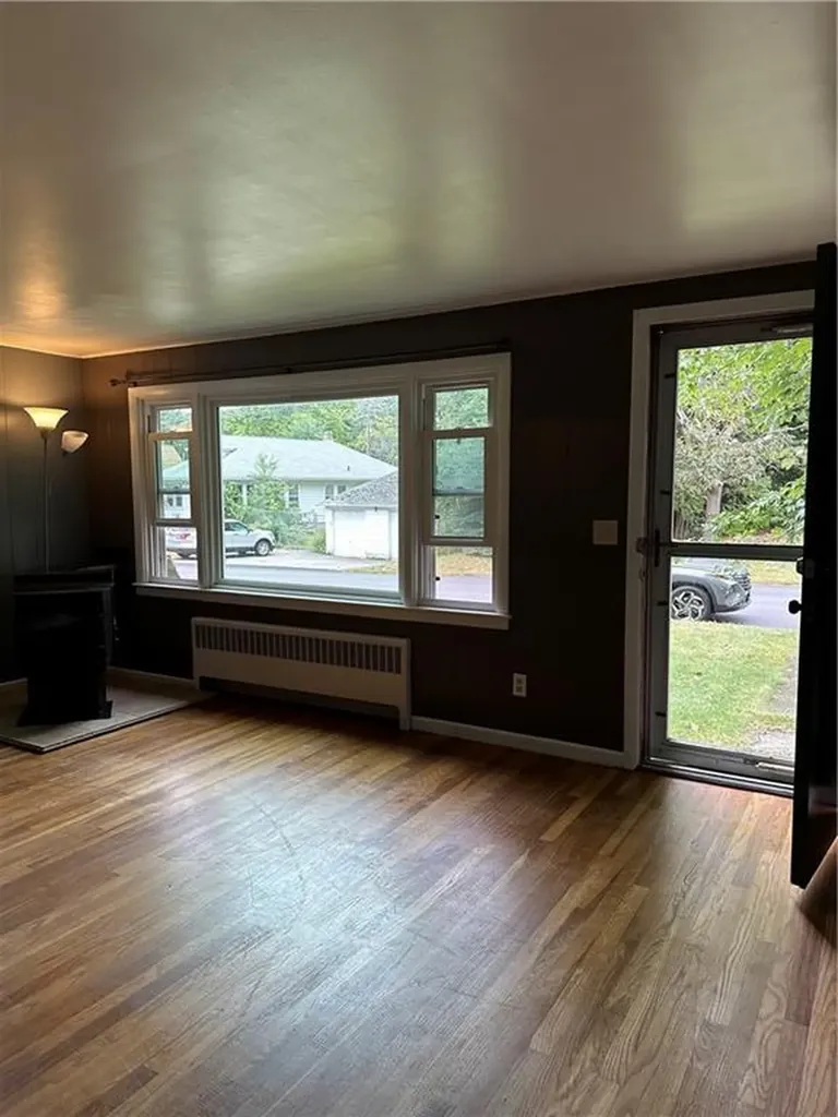 257 Sand Pond Road Warwick RI 02888