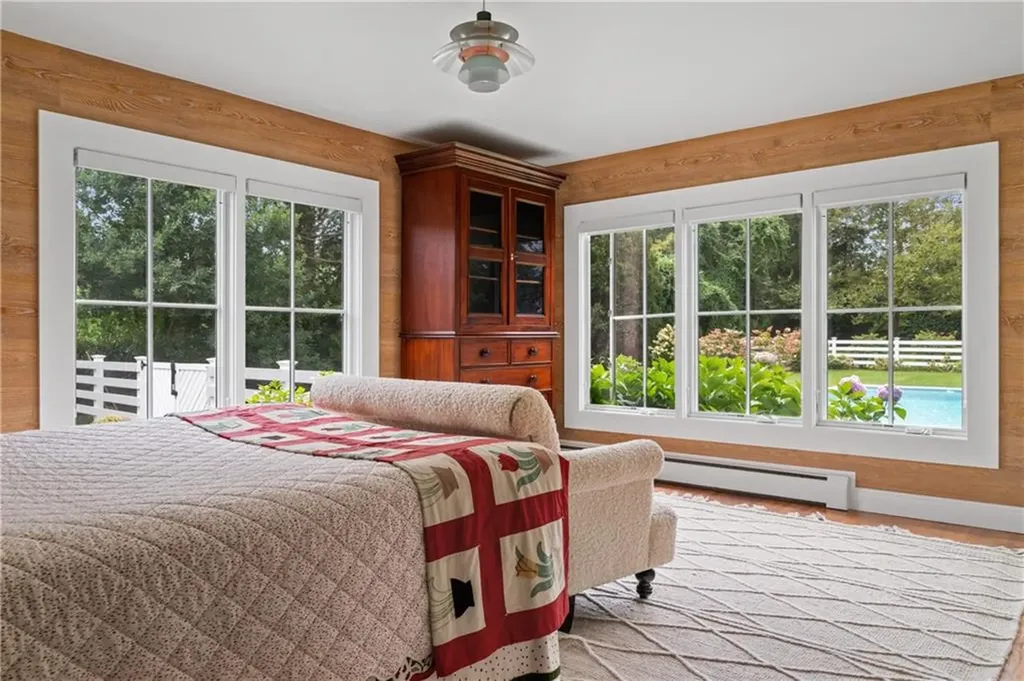 124 Harrison Avenue Newport RI 02840