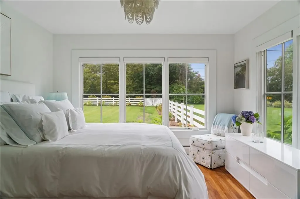 124 Harrison Avenue Newport RI 02840