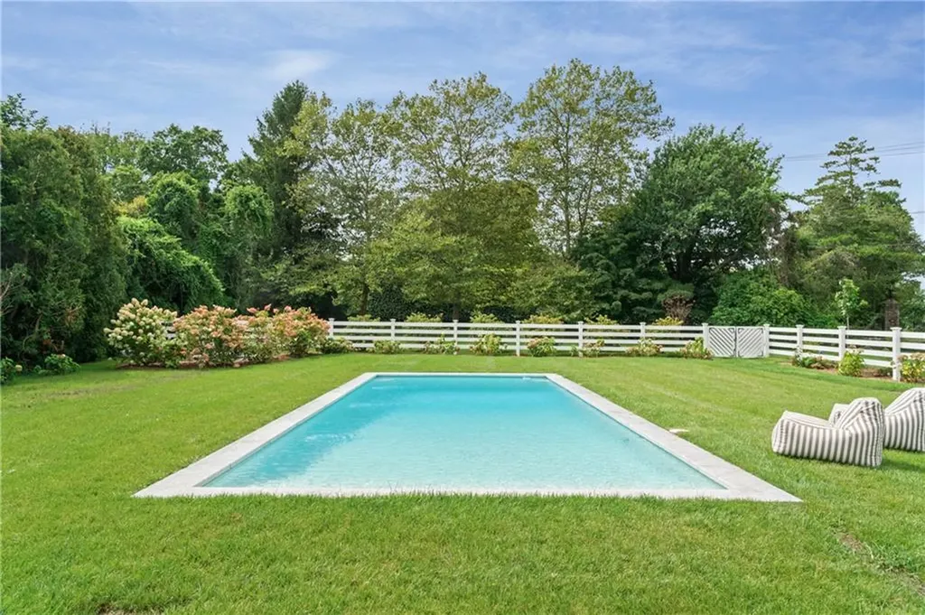 124 Harrison Avenue Newport RI 02840