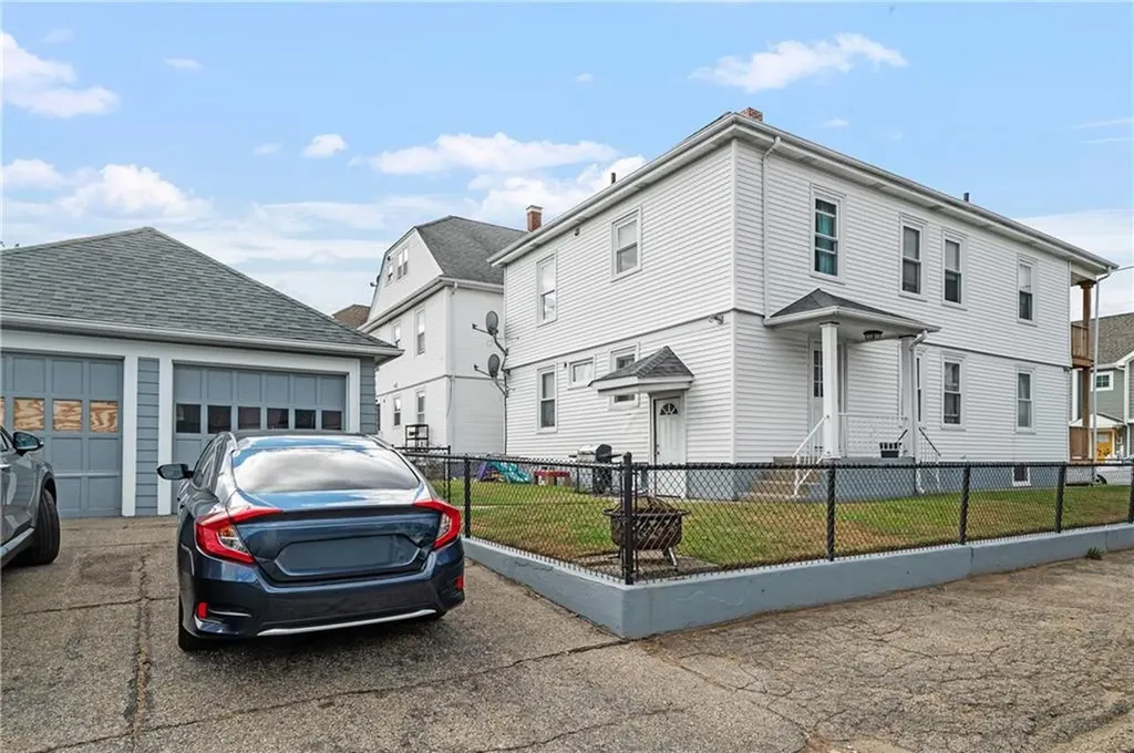 51 Mavis Street Pawtucket RI 02860
