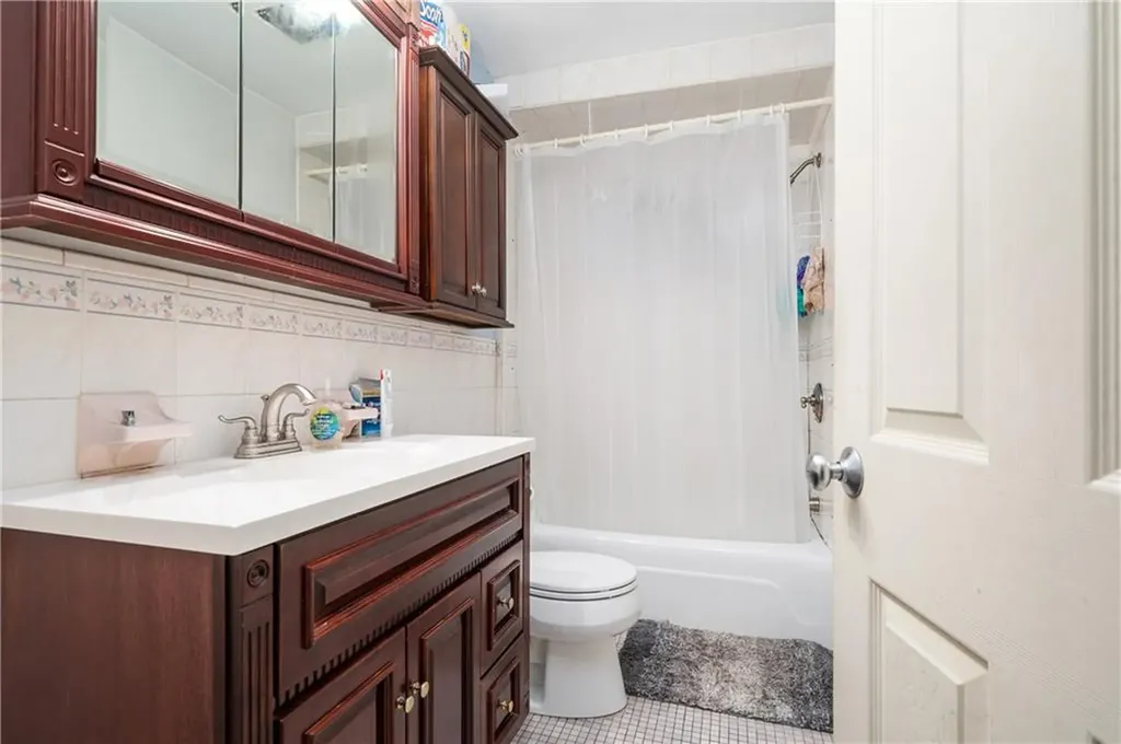 51 Mavis Street Pawtucket RI 02860