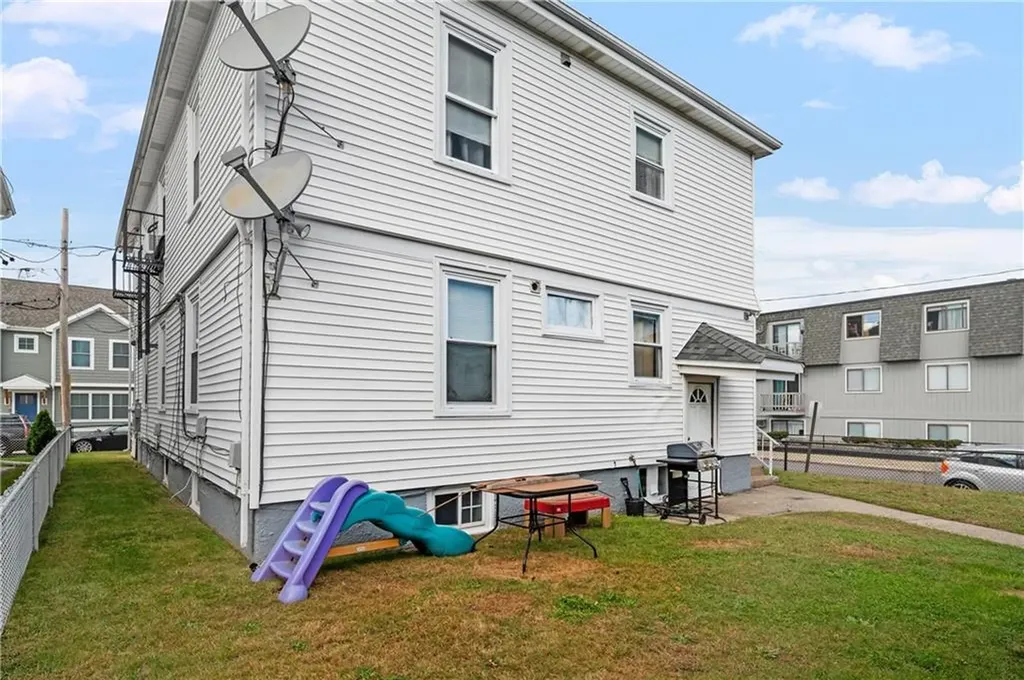 51 Mavis Street Pawtucket RI 02860
