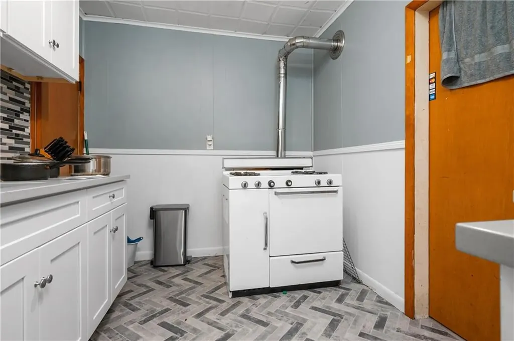 51 Mavis Street Pawtucket RI 02860