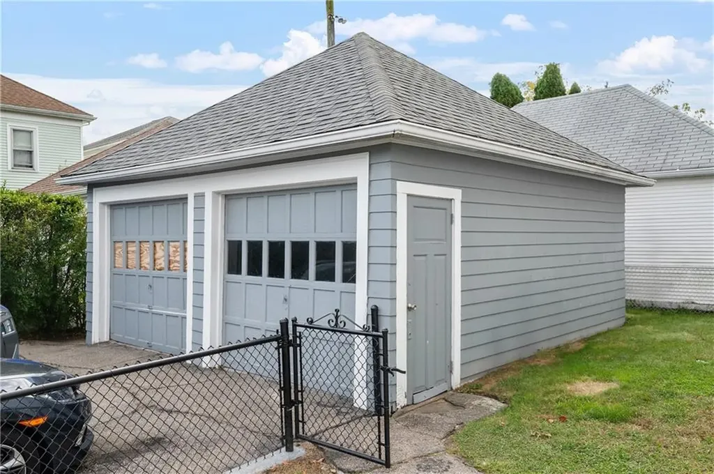 51 Mavis Street Pawtucket RI 02860
