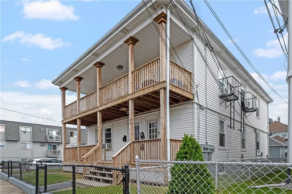 51 Mavis Street Pawtucket RI 02860