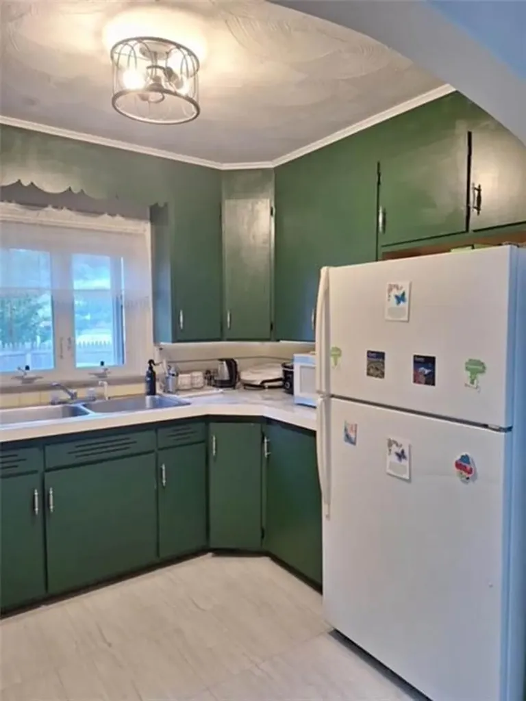 28 Carovilli Street North Providence RI 02904