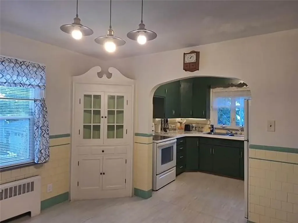 28 Carovilli Street North Providence RI 02904