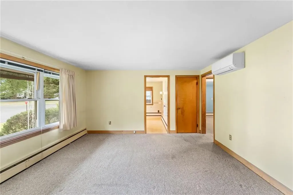 156 White Avenue Warwick RI 02889