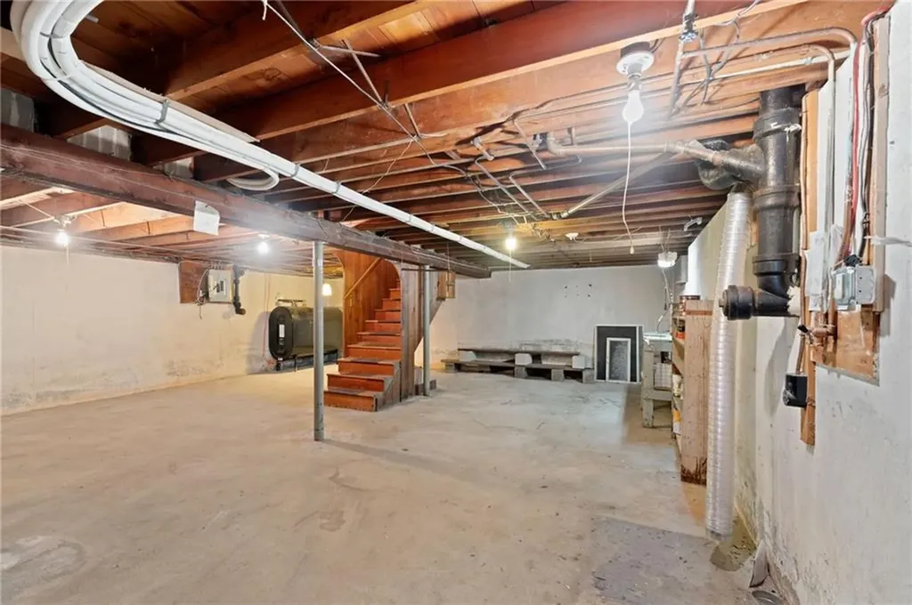 156 White Avenue Warwick RI 02889