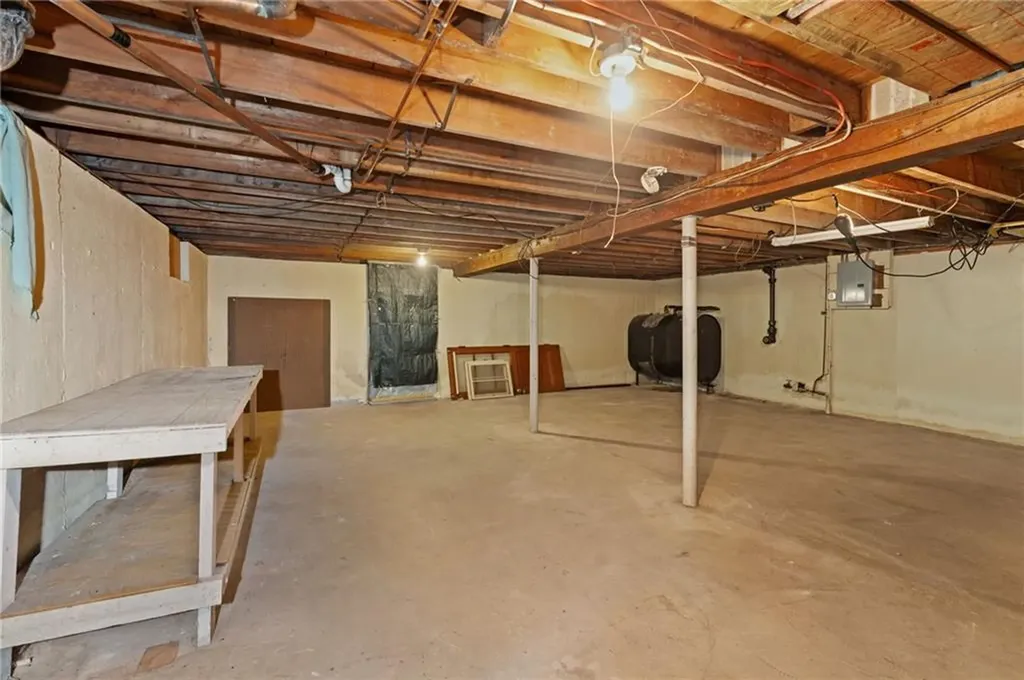156 White Avenue Warwick RI 02889