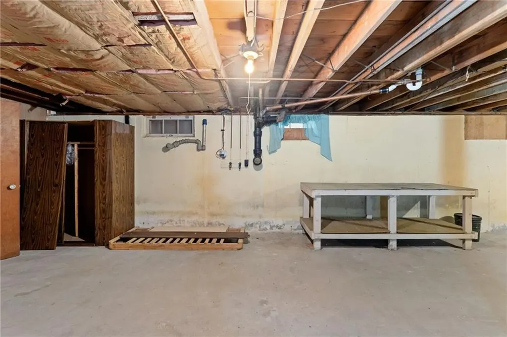 156 White Avenue Warwick RI 02889