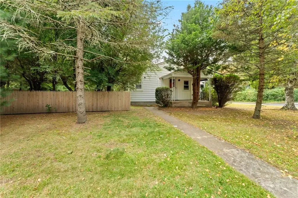 156 White Avenue Warwick RI 02889