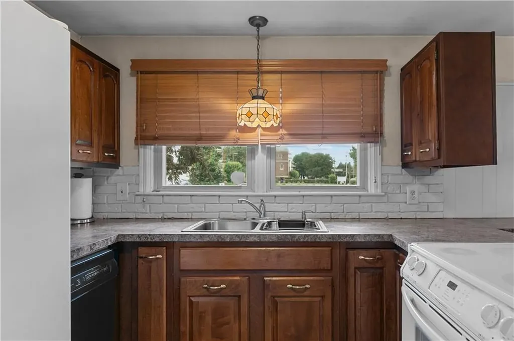 265 Monticello Road Pawtucket RI 02861