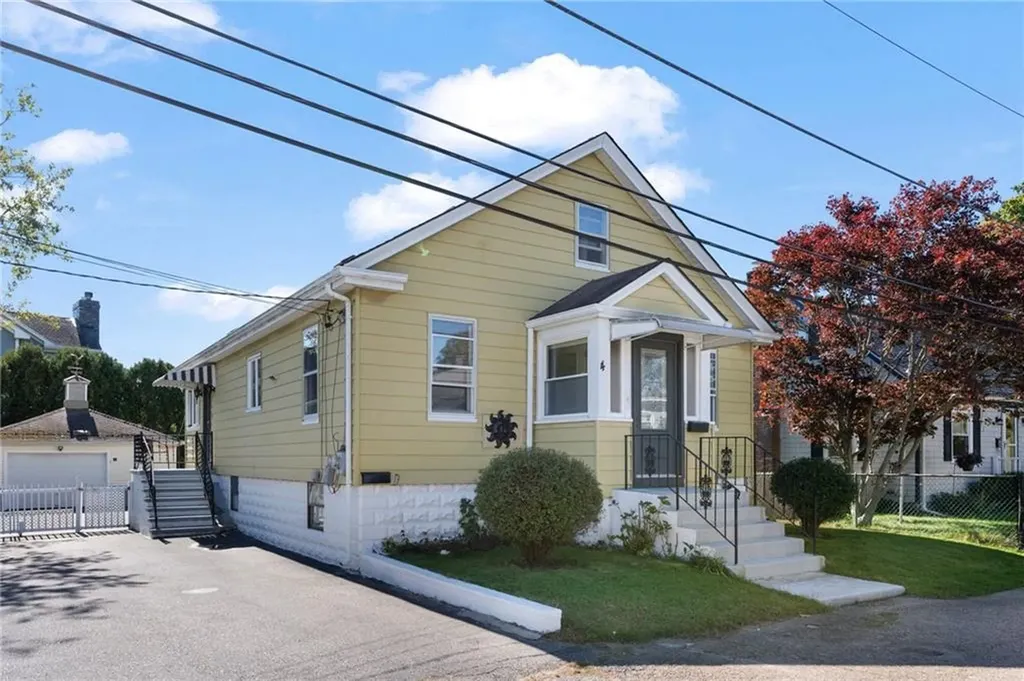 4 Harker Avenue Bristol RI 02809