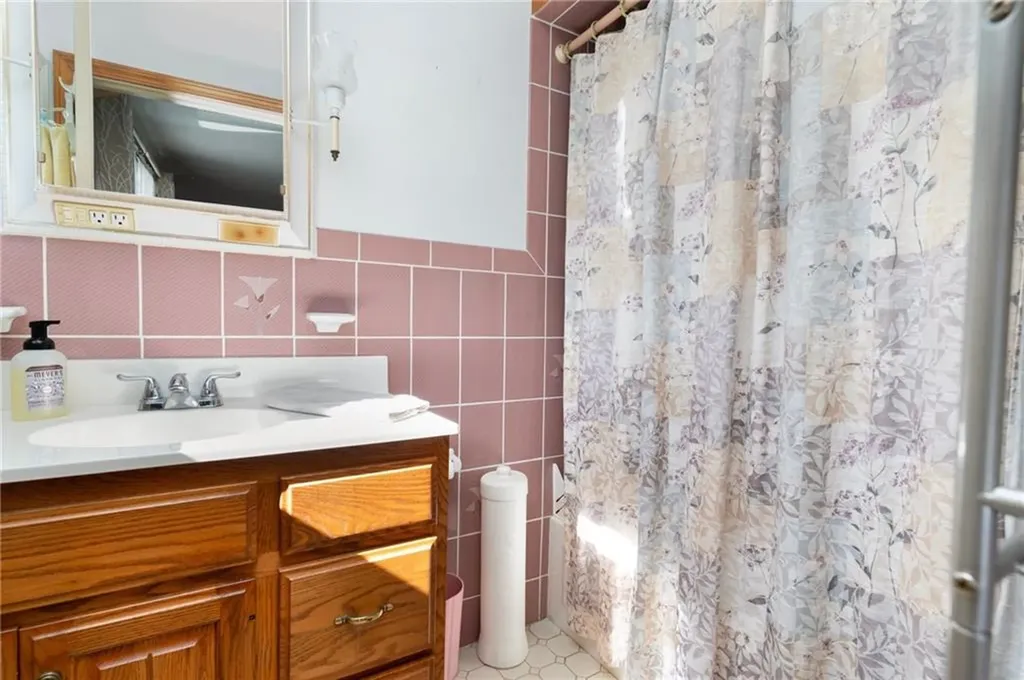 4 Harker Avenue Bristol RI 02809