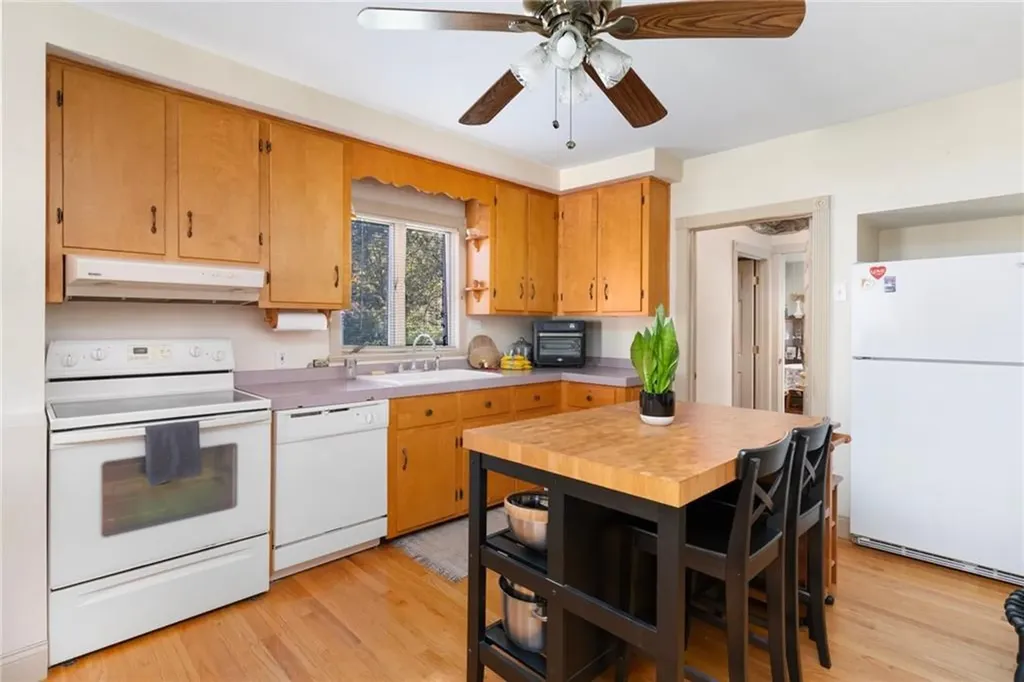 4 Harker Avenue Bristol RI 02809