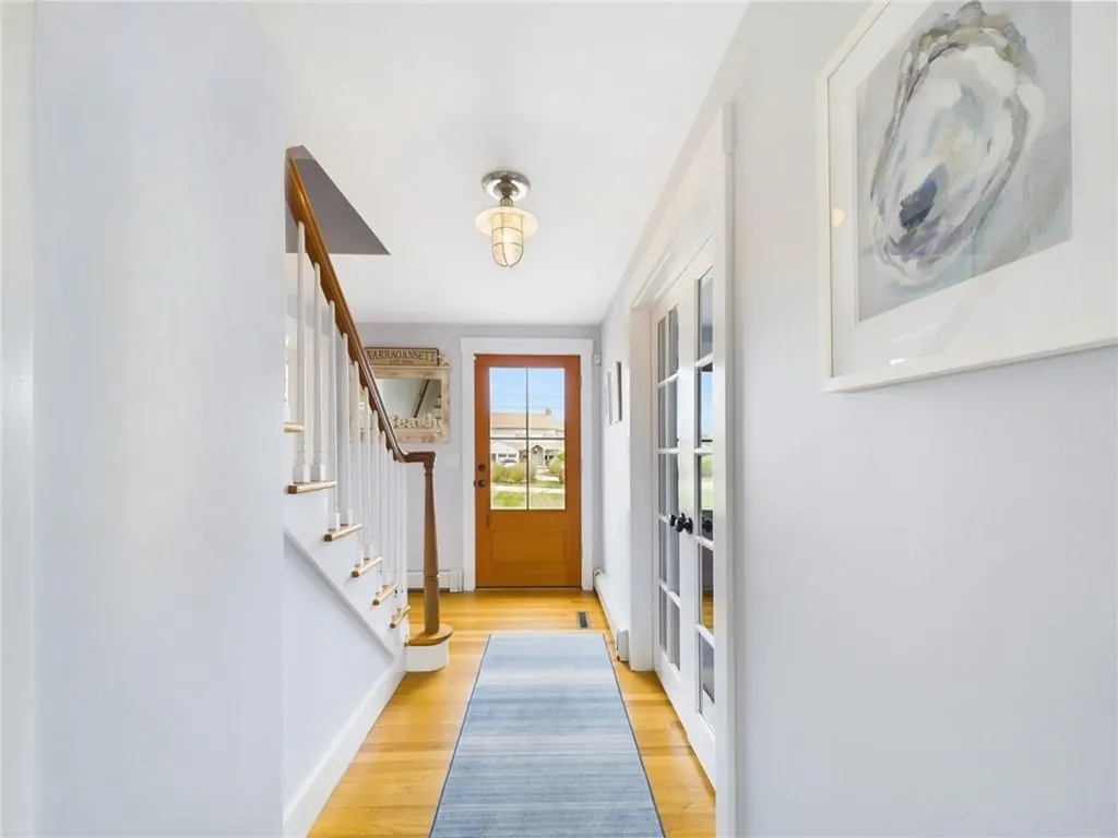 25 Anawan Drive Narragansett RI 02882