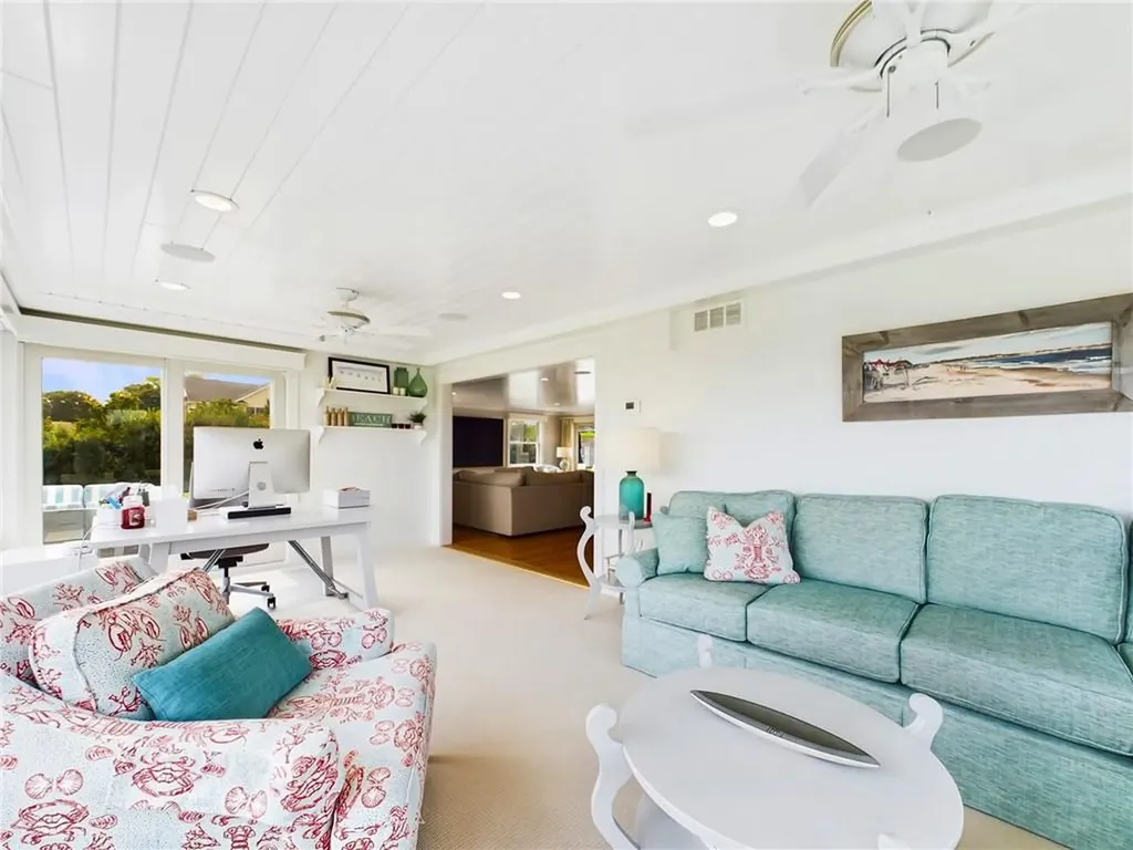 25 Anawan Drive Narragansett RI 02882