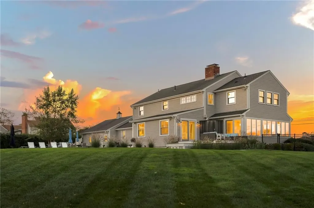 25 Anawan Drive Narragansett RI 02882