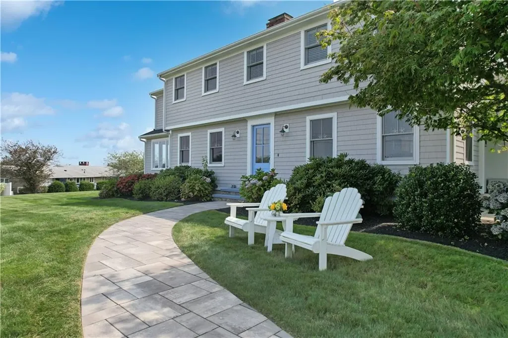 25 Anawan Drive Narragansett RI 02882