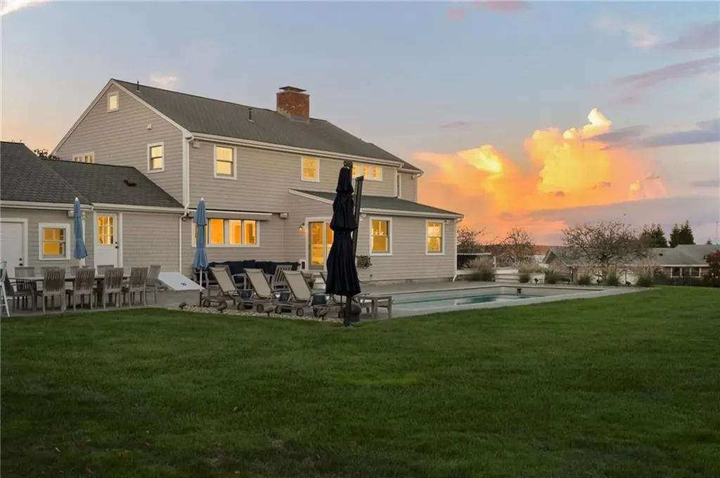 25 Anawan Drive Narragansett RI 02882