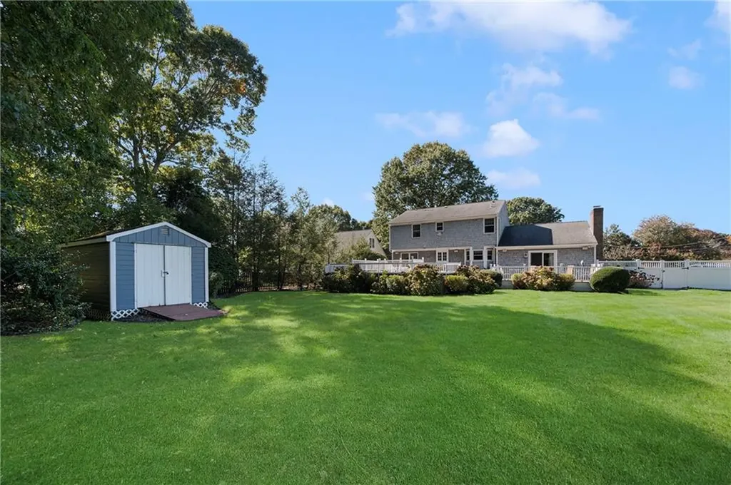 86 Washington Road Barrington RI 02806
