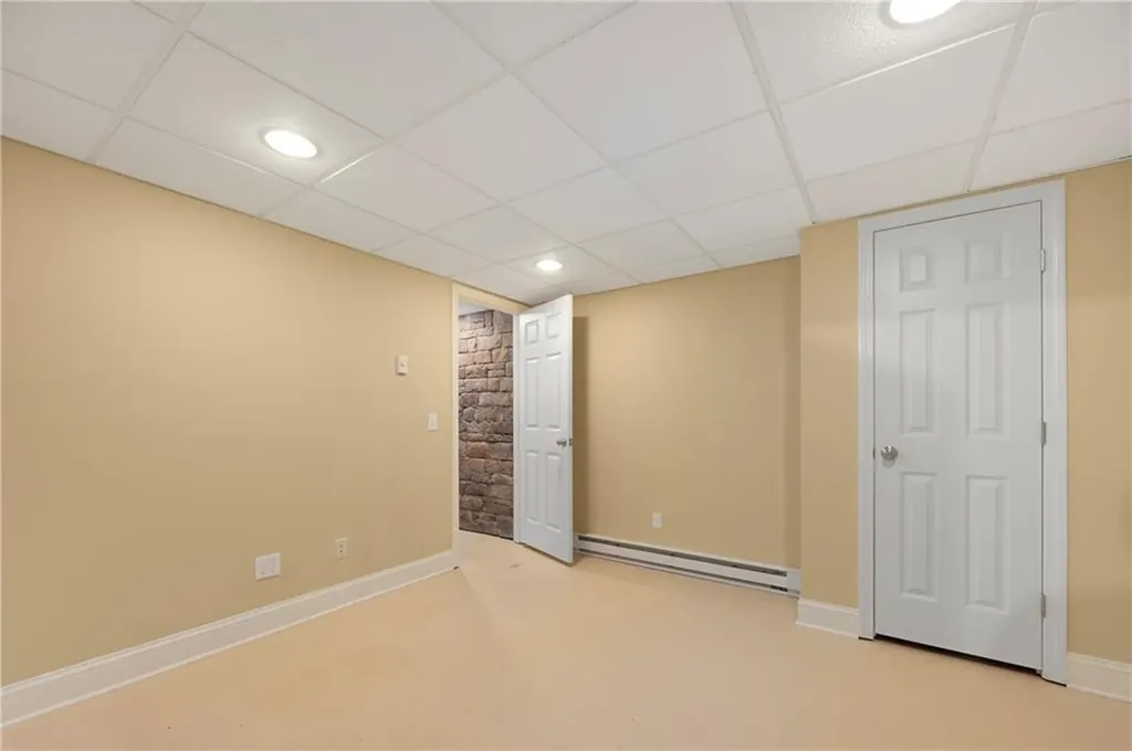 86 Washington Road Barrington RI 02806