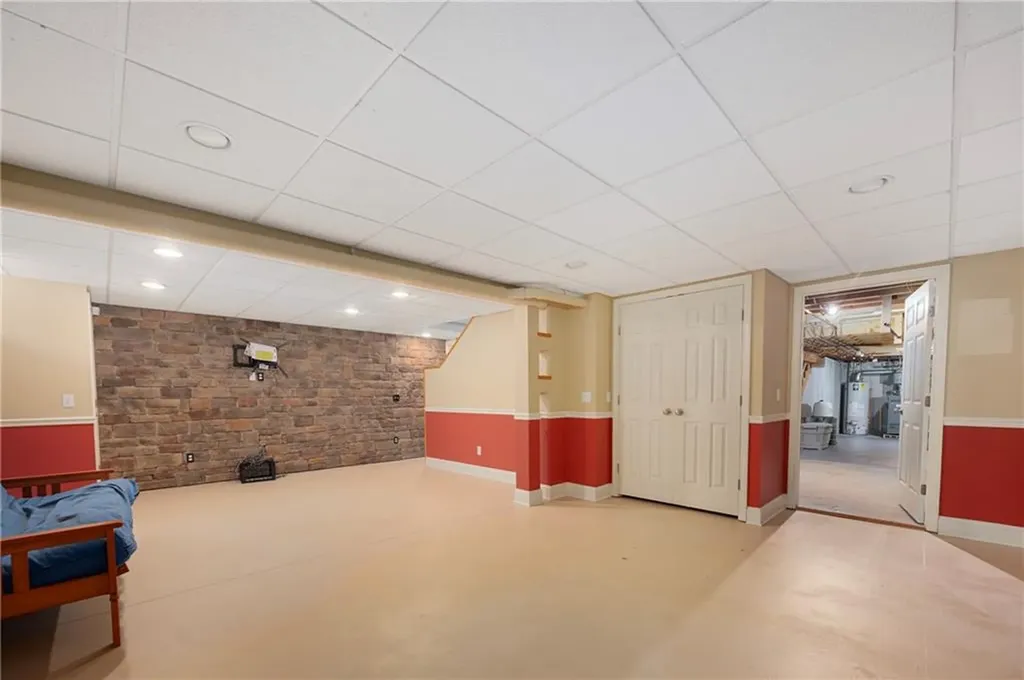 86 Washington Road Barrington RI 02806