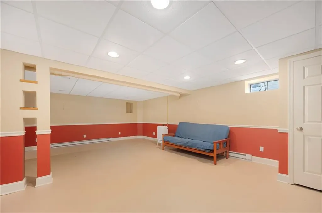 86 Washington Road Barrington RI 02806