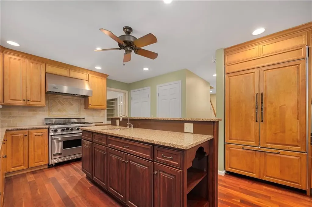 86 Washington Road Barrington RI 02806
