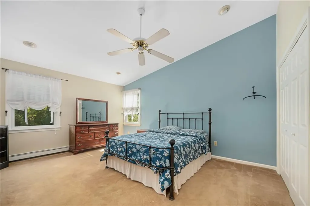 86 Washington Road Barrington RI 02806