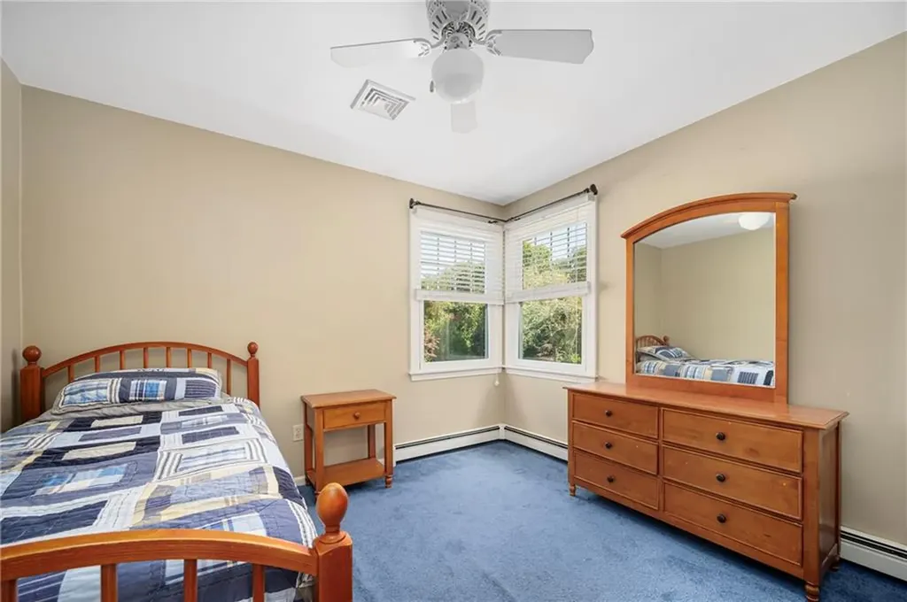 86 Washington Road Barrington RI 02806