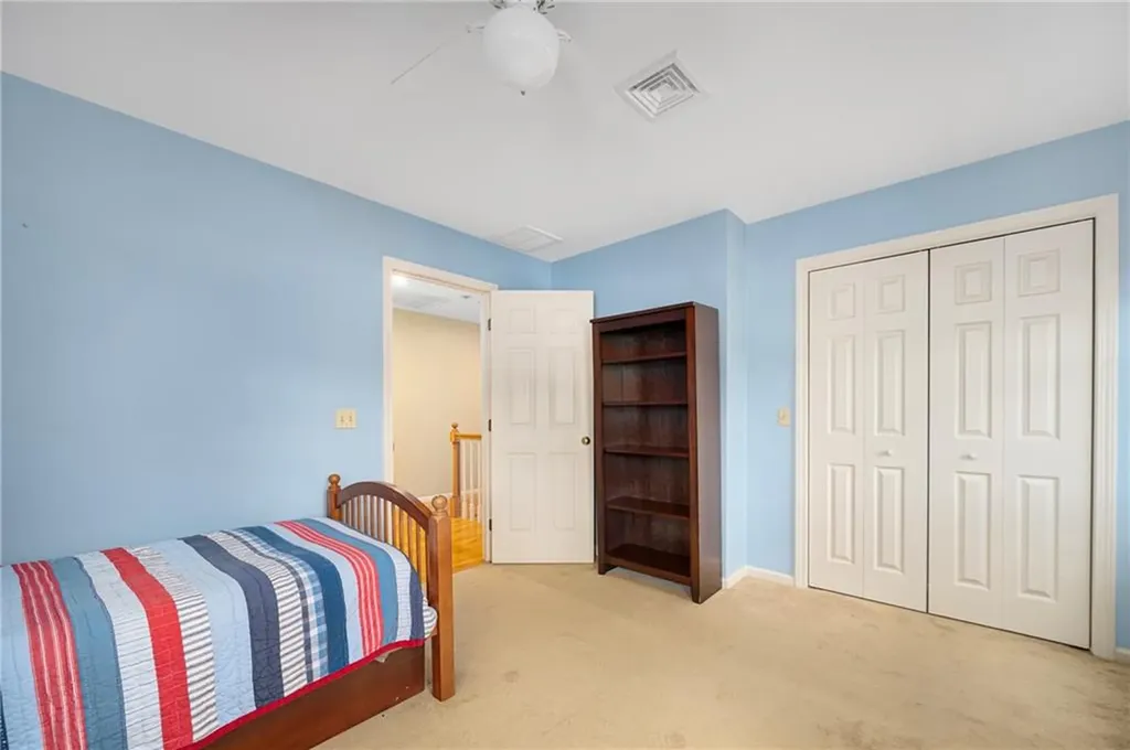 86 Washington Road Barrington RI 02806