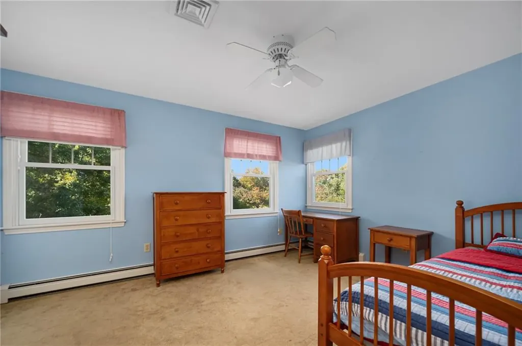 86 Washington Road Barrington RI 02806