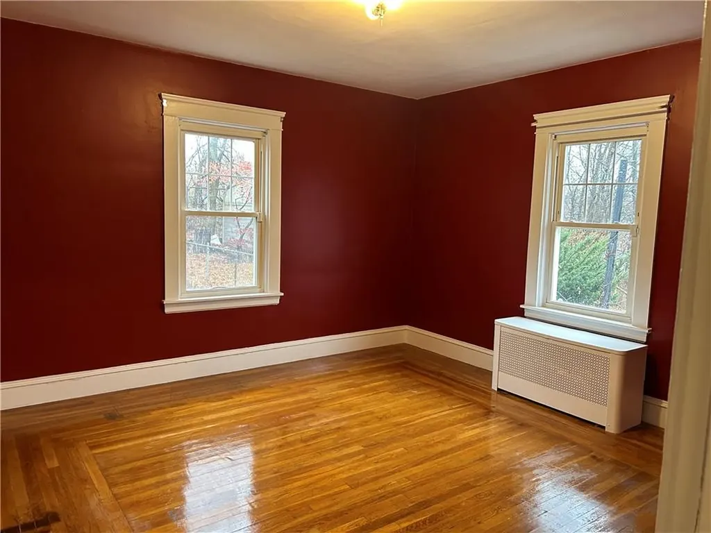 4 Walker Street Lincoln RI 02865