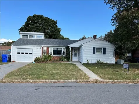 5 Robin Hood Drive East Providence RI 02915
