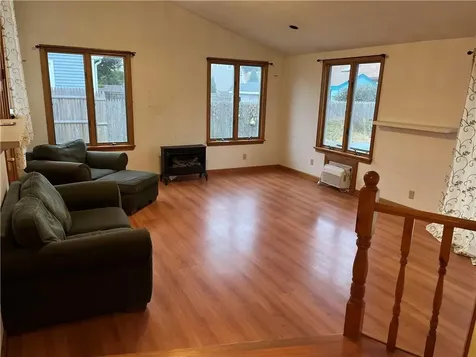 5 Robin Hood Drive East Providence RI 02915