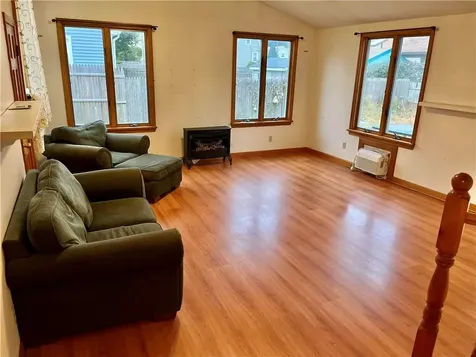 5 Robin Hood Drive East Providence RI 02915