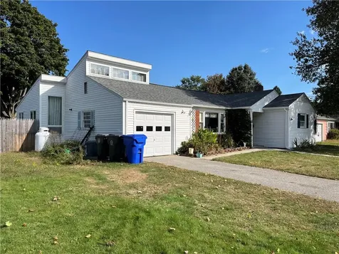 5 Robin Hood Drive East Providence RI 02915