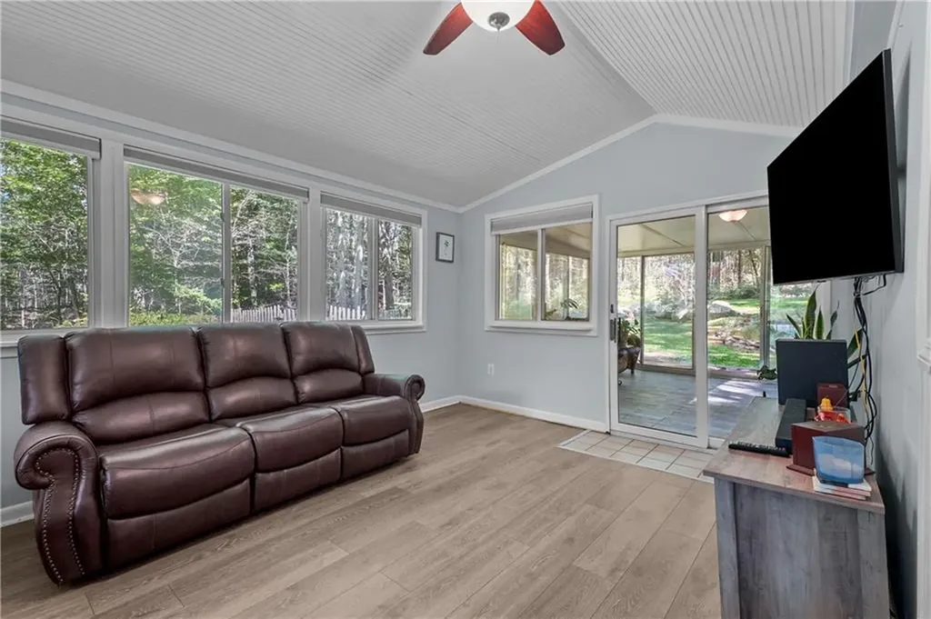 52 East Shore Drive Exeter RI 02822
