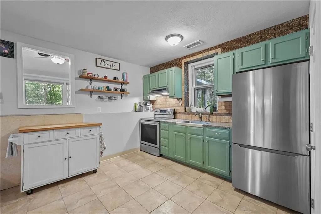 52 East Shore Drive Exeter RI 02822