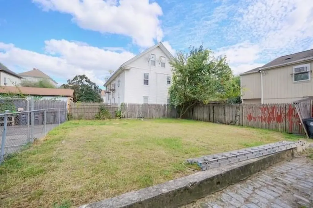 37 Rill Street Providence RI 02909