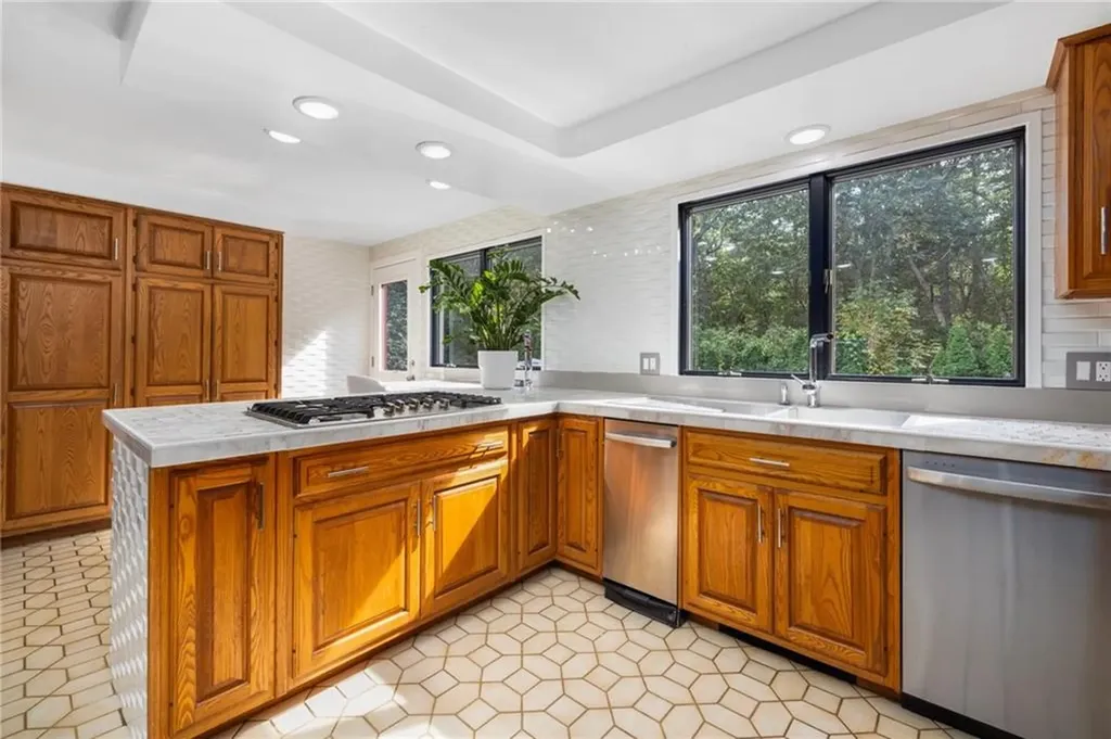 1605 Hill Farm Road Coventry RI 02816