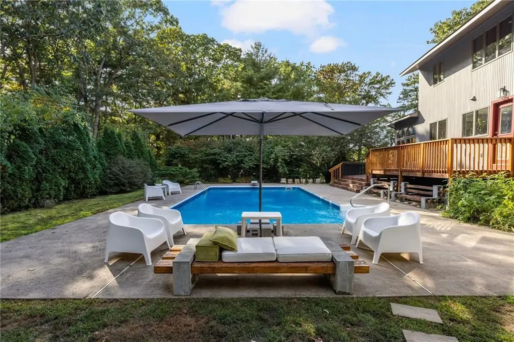 1605 Hill Farm Road Coventry RI 02816
