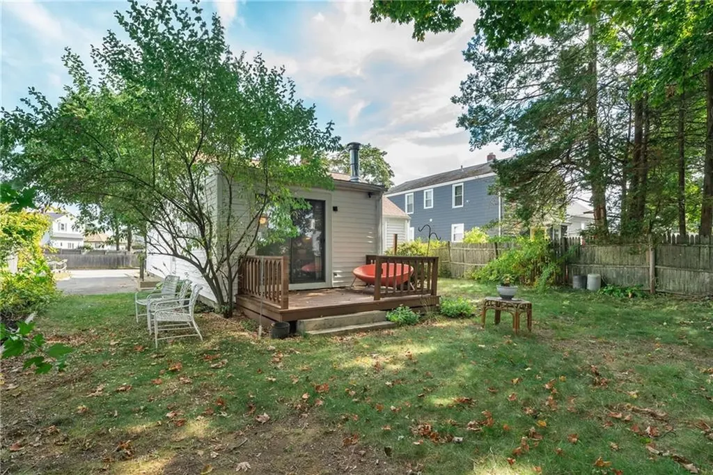 140 Stedman Avenue Pawtucket RI 02860